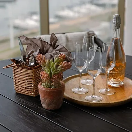 Huswell - Beautiful Overlooking The Marina 아파트 오스텐드